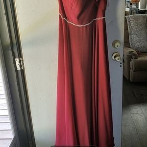 I'm selling a former   dress
